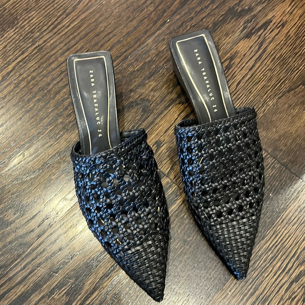 Zara low heel crochet sandals